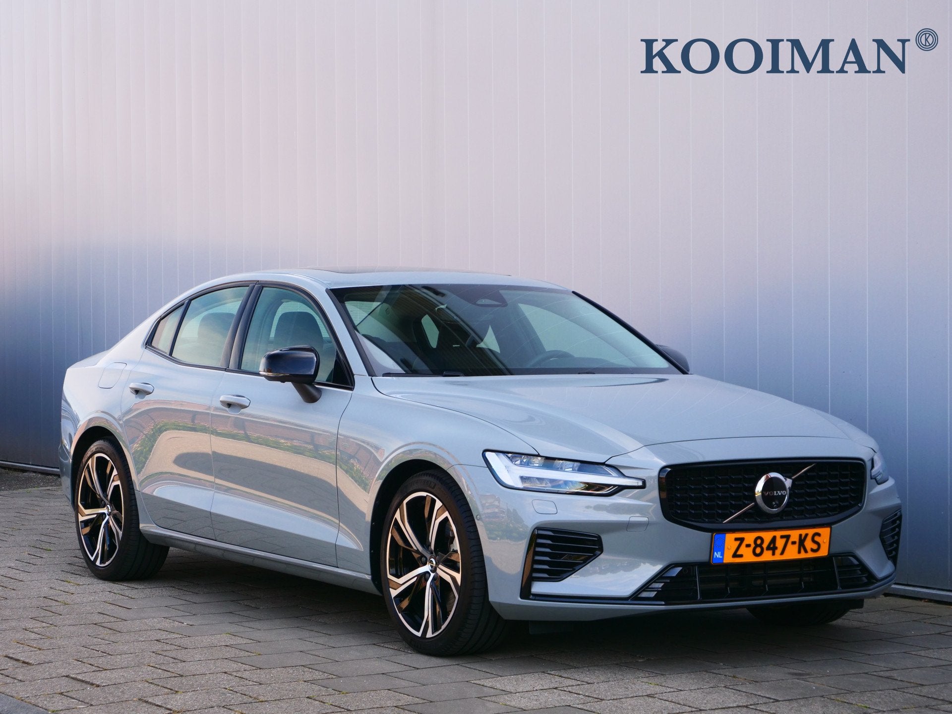 Volvo S60 2.0 Recharge T6 350Pk AWD Ultimate Dark Trekhaak /, Auto's, Volvo, Automaat, 4 cilinders, S60, 120 €/maand