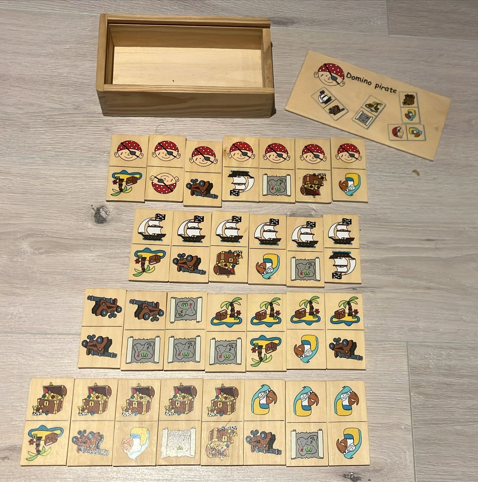 Houten speelgoed piraten domino spel piraat, Ophalen of Verzenden, Gebruikt, Overige typen