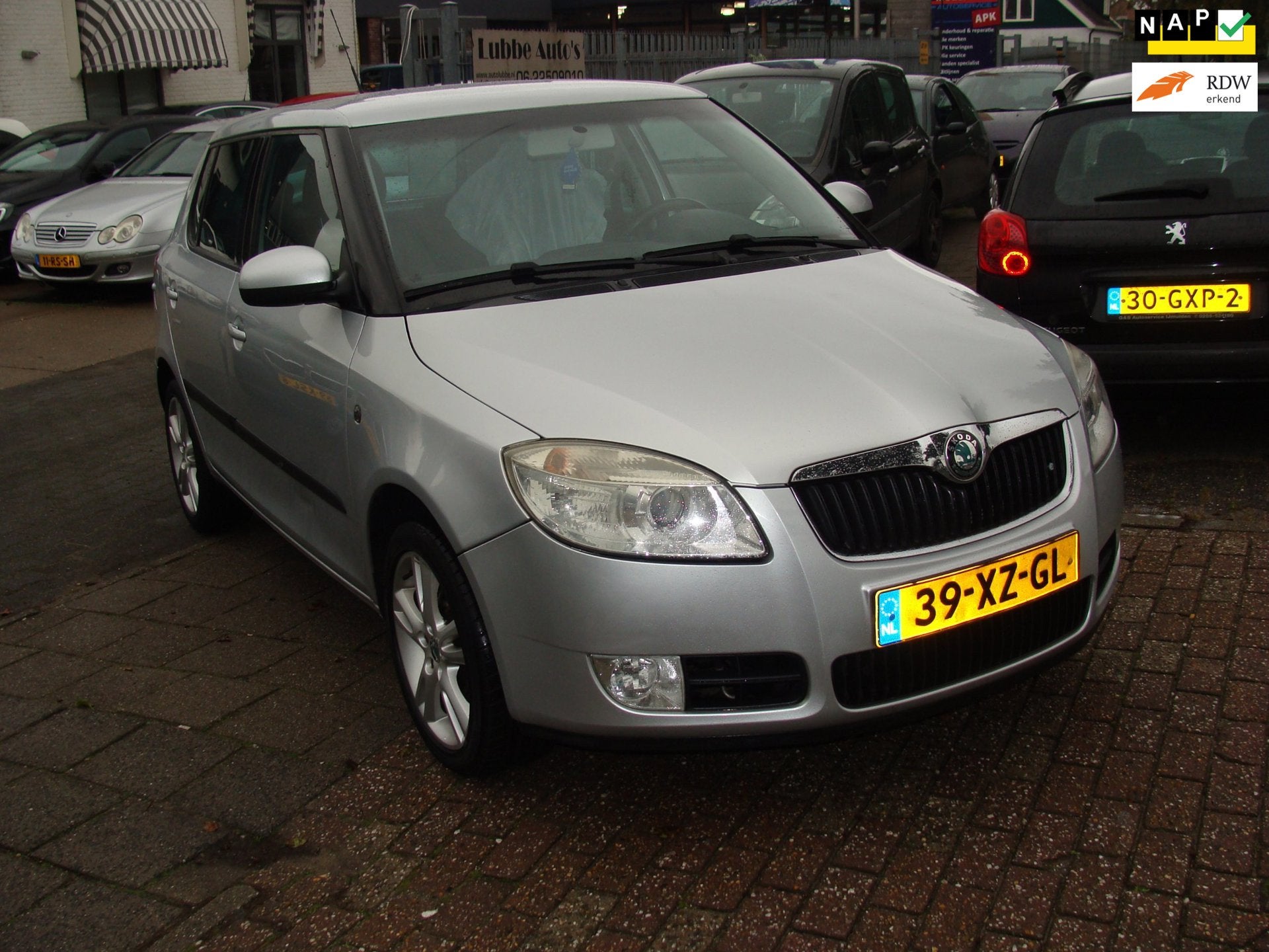 Skoda Fabia 1.6-16V Sport autom airco elek pak nap apk, Verwarmde buitenspiegels, Gebruikt, 4 cilinders, 49 €/maand
