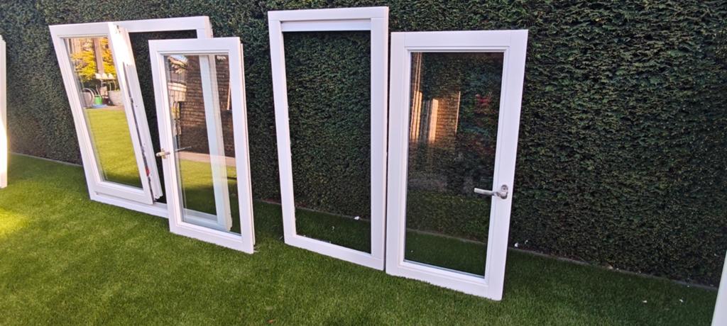 Te koop hardhouten kozijnen draai kiep met hr++, 75 tot 150 cm, Raamkozijn, Ophalen of Verzenden, Zo goed als nieuw
