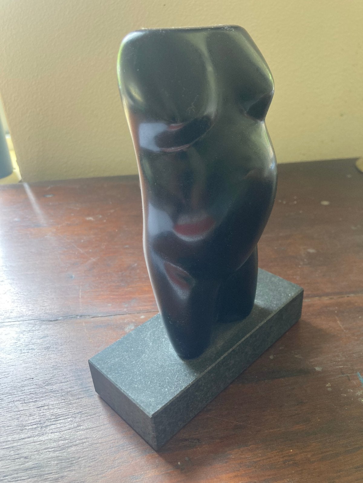 Torso vrouuw speksteen, Antiek en Kunst, Kunst | Beelden en Houtsnijwerken, Ophalen, Minder dan 20 cm, Zwart, Op sokkel