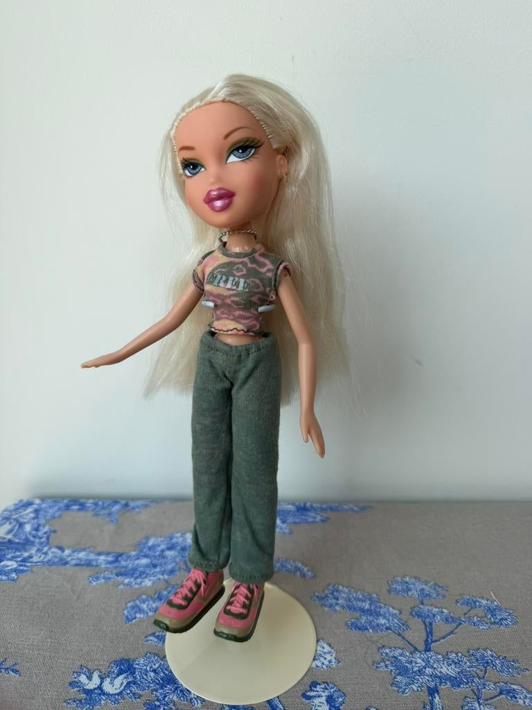 Bratz Cloe Adventure Girlz 2007, Ophalen of Verzenden, Zo goed als nieuw, Pop