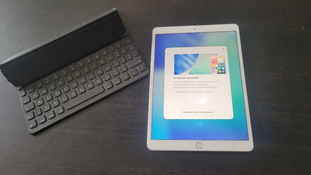 Ipad air 3 silver 64gb  wifi met keyboard, Gebruikt, Apple iPad Air, Ophalen, 10 inch