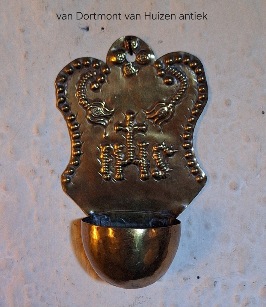 18e eeuws wijwaterbakje, Ophalen, Koper