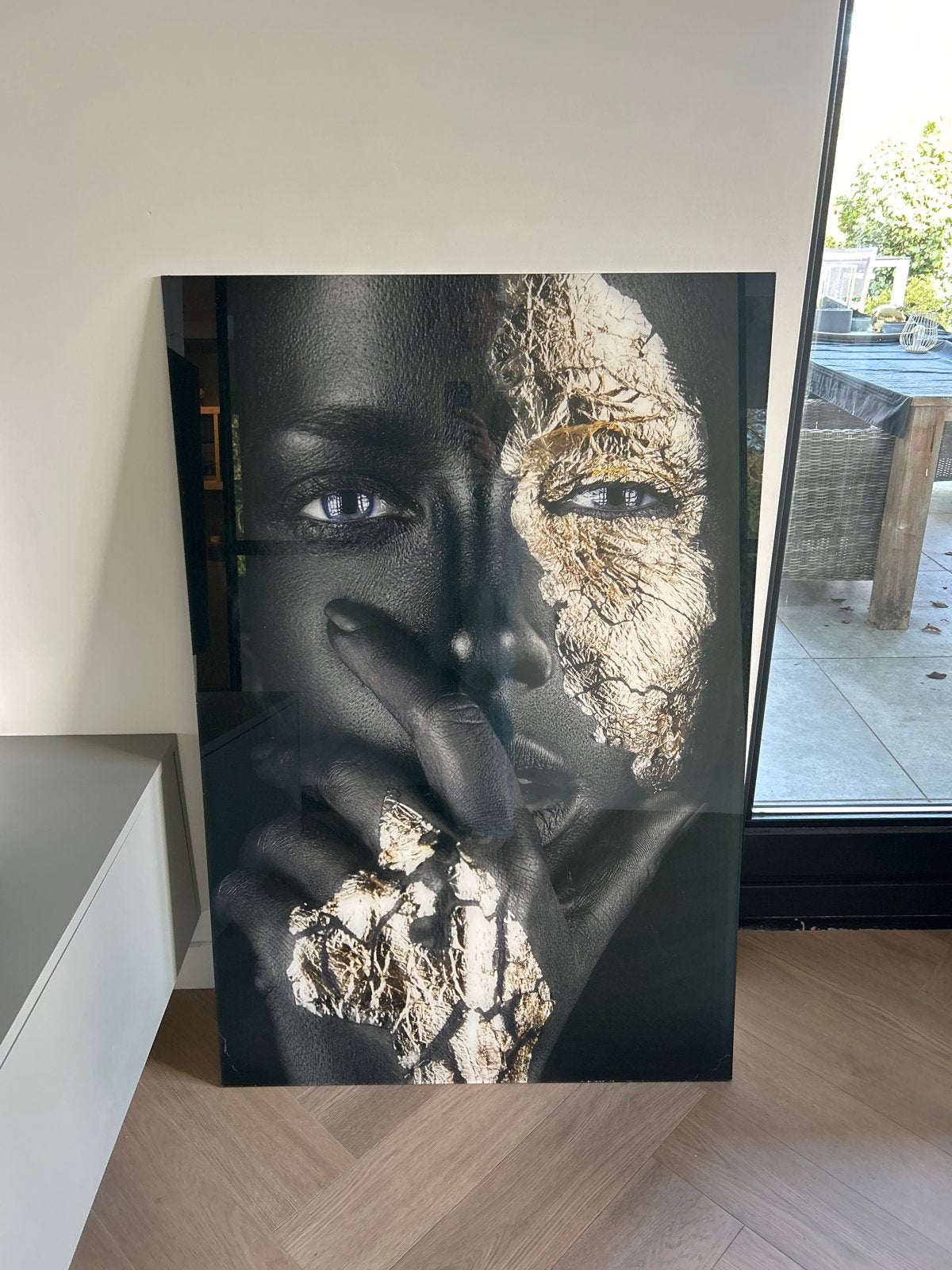 Modern schilderij: Vrouw met gouden accenten 80x120cm, Ophalen, Overige materialen, Print, Portret