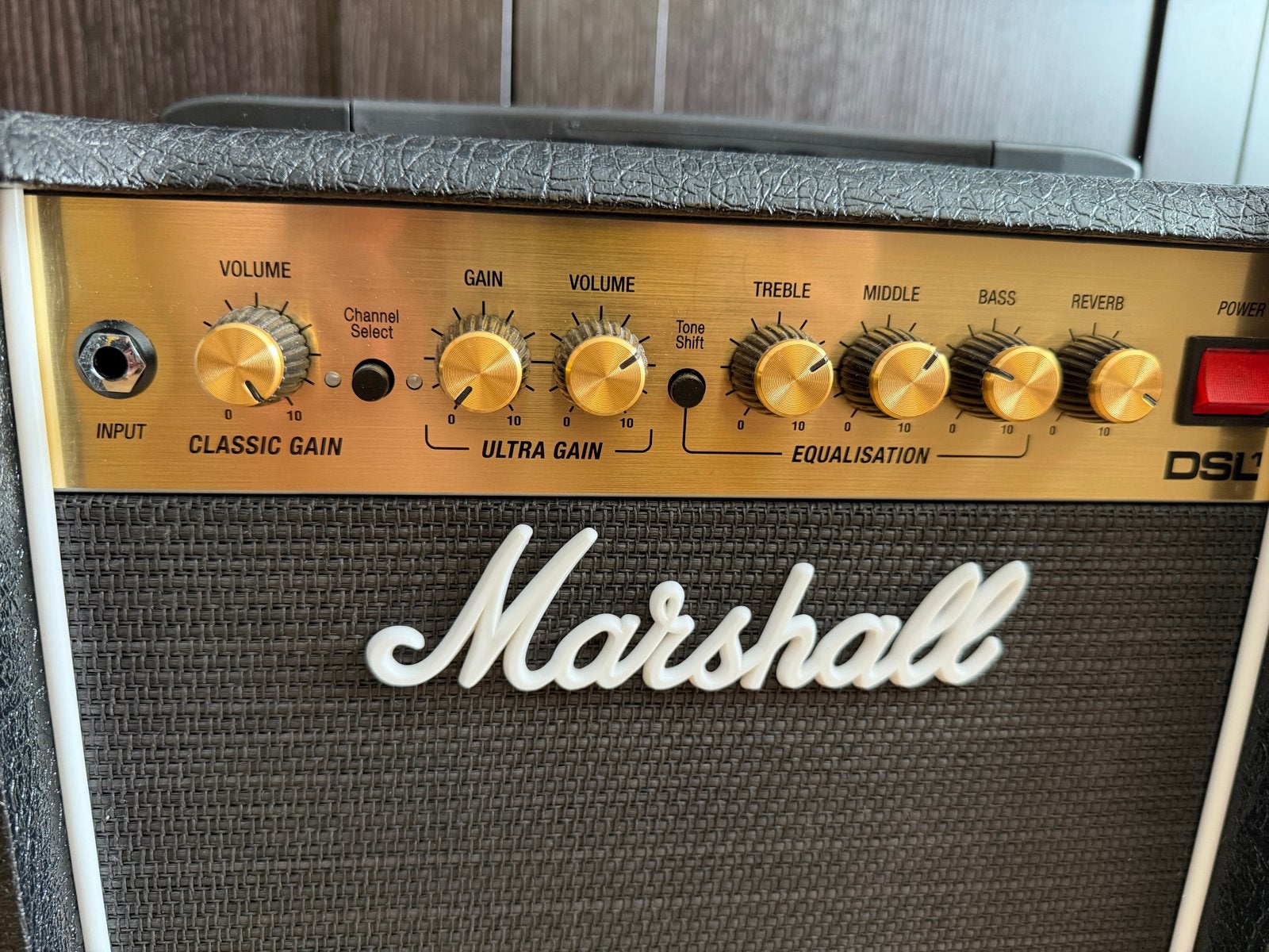 Foto 3 van Marshall DSL1CR Tube Amp + Harley Benton Power Attenuator