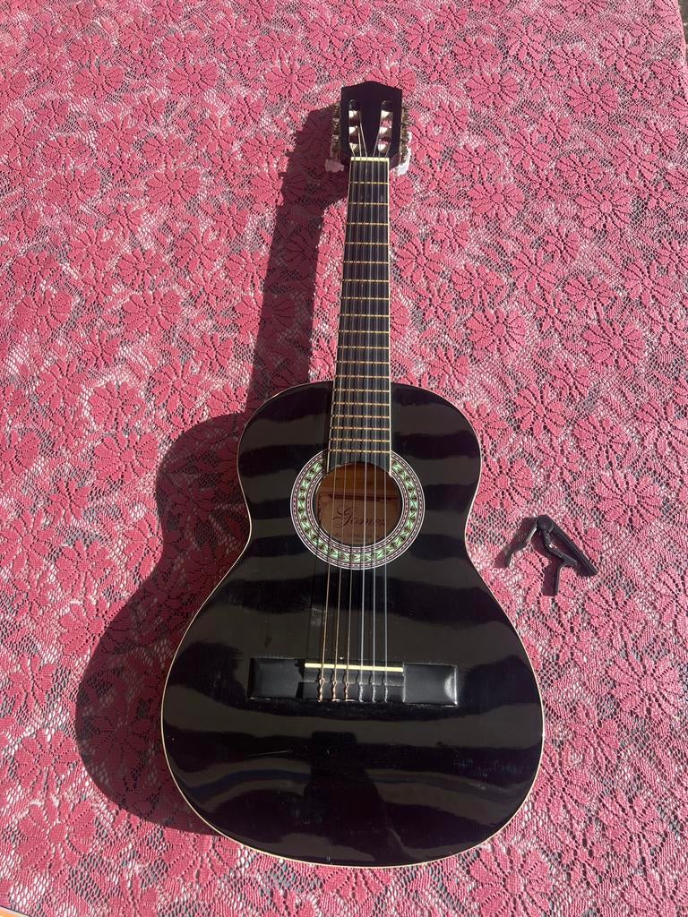 Zwarte klassieke gitaar 3/4 maat met capo., Ophalen, Gebruikt, Klassieke of Spaanse gitaar