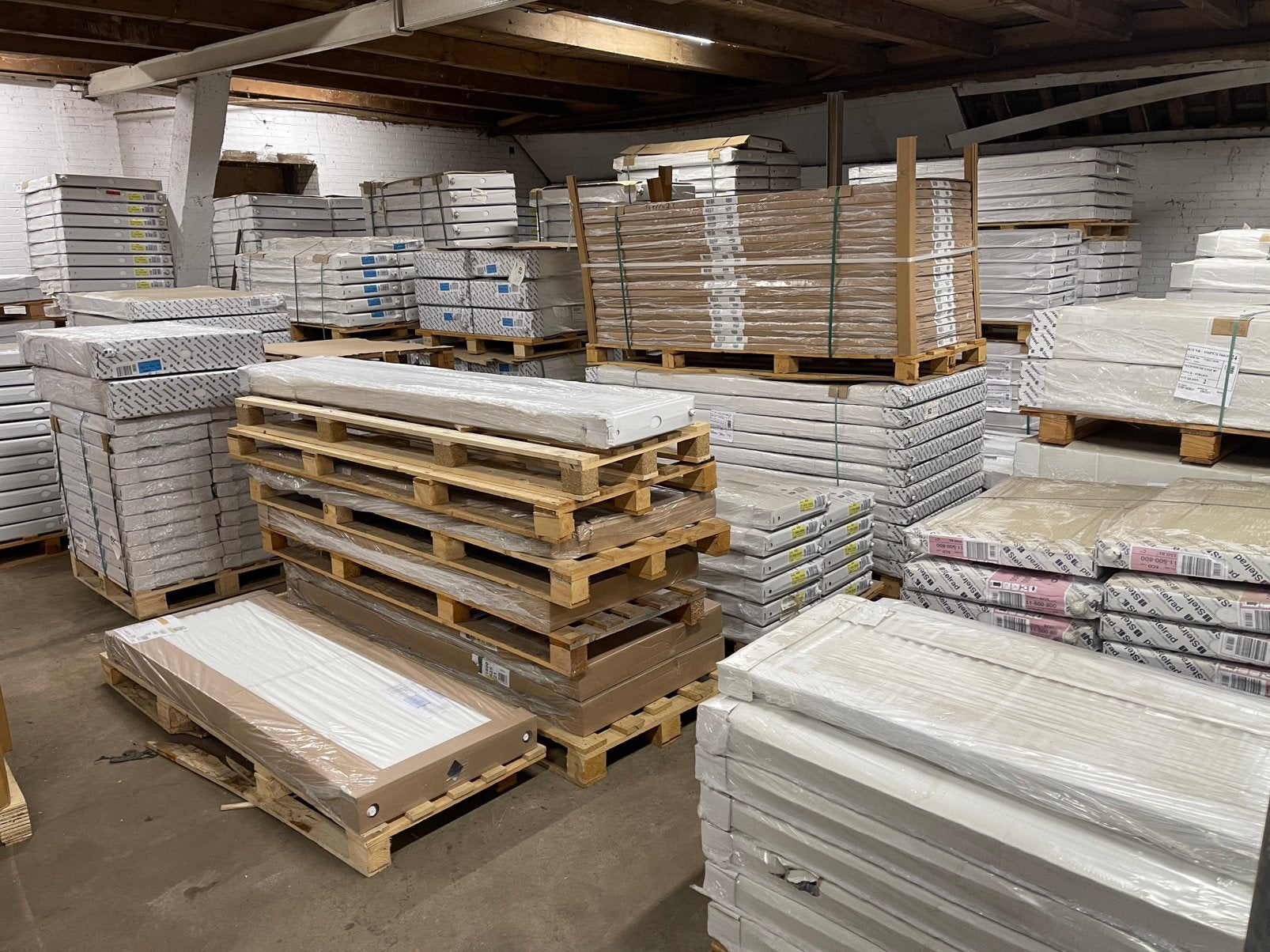 Stelrad Novelo eco radiator 40x240 50x220 60x220 t21 €150