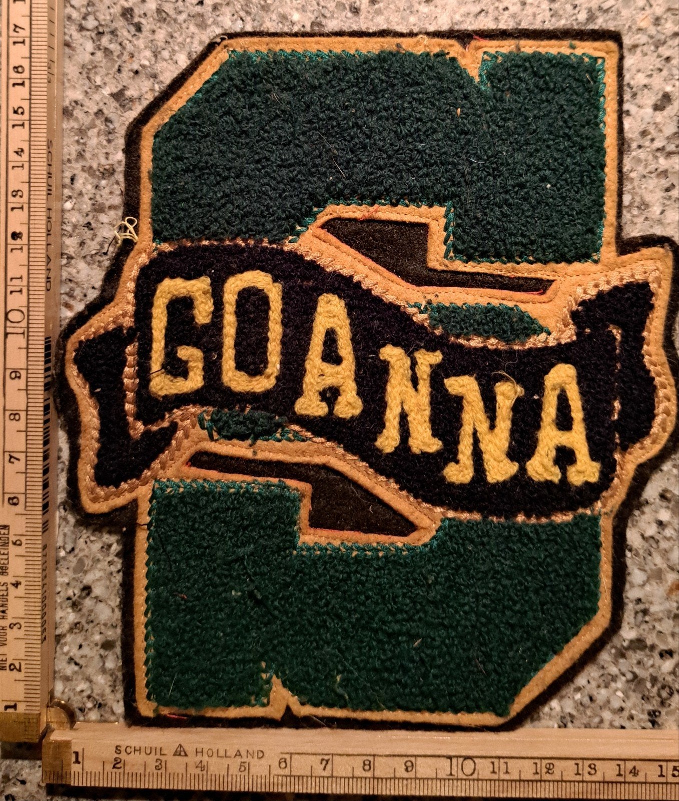 vintage chenille lettertype "G" met GOANNA sportpatch USA, Hobby en Vrije tijd, Ophalen of Verzenden, Zo goed als nieuw, Overige applicaties