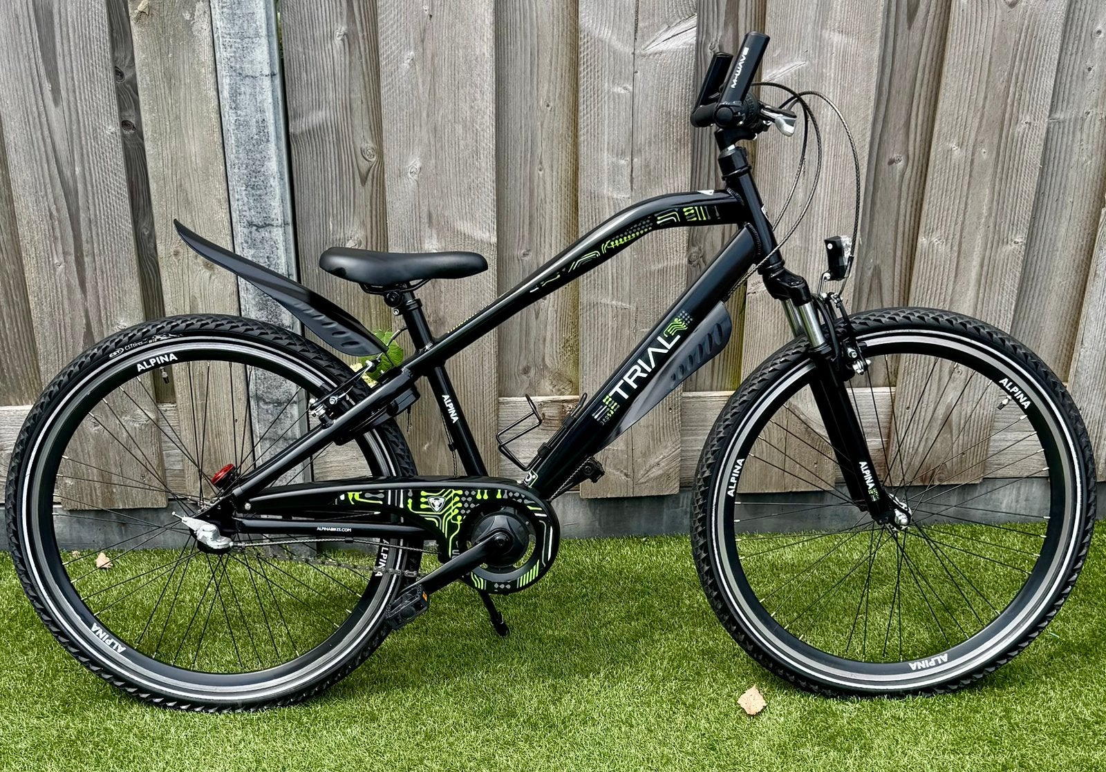 Zeer Nette Alpina Trial 26 Inch, Ophalen, Zo goed als nieuw, 26 inch of meer, Versnellingen
