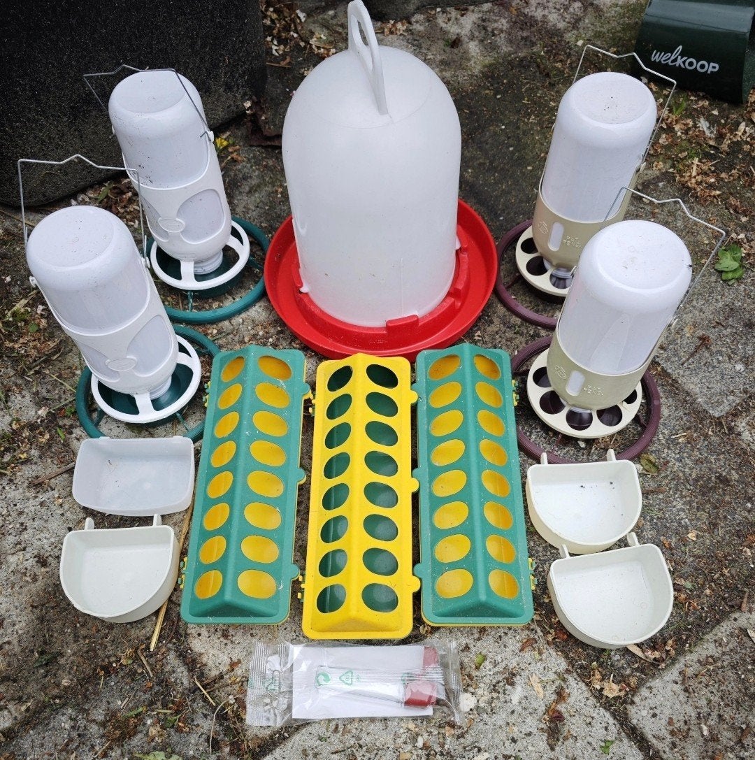 Drinktoren Voertorens Kuiken bakken Drinkstaaf Drinknap kip, Dieren en Toebehoren, Ophalen of Verzenden, Zo goed als nieuw, Drinken en Voederen