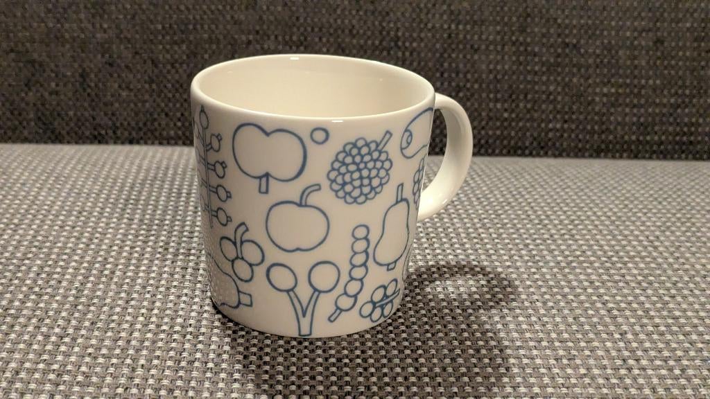 Iittala Oiva Toikka Frutta mok 30 cl blauw nieuw, Huis en Inrichting, Keuken | Servies, Nieuw, Ophalen of Verzenden, Overige stijlen