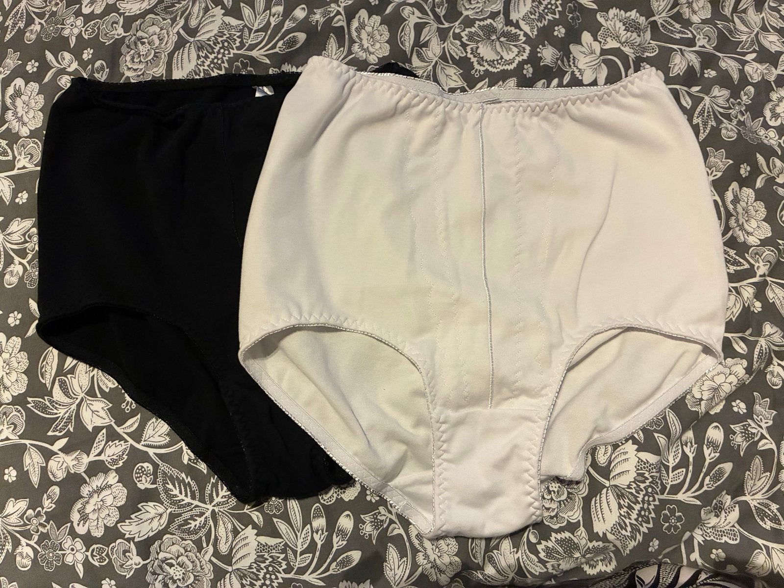 2 correctie slips, maat 48/50, zwart en wit, Verzenden, Zwart, Slip