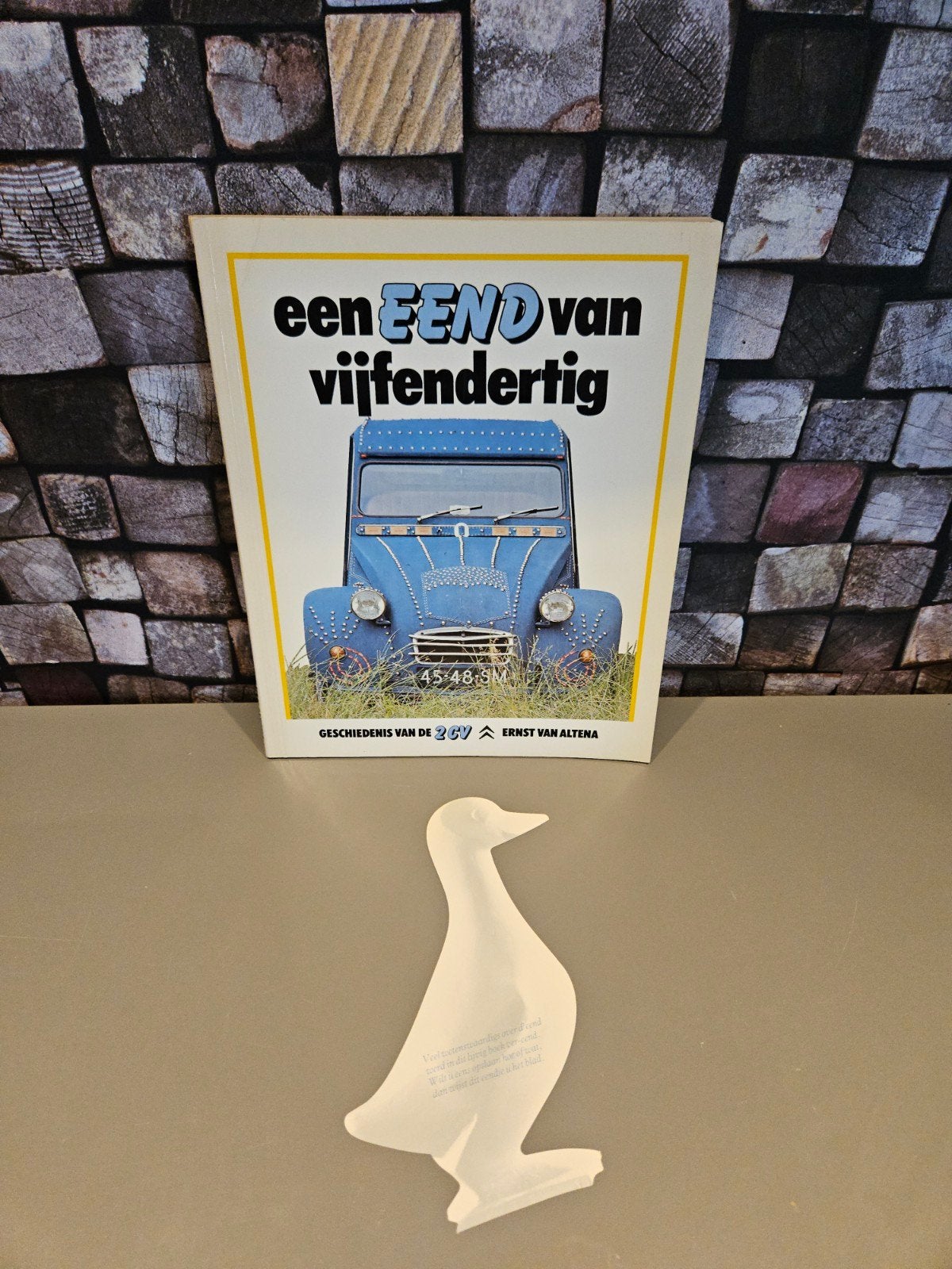 Een Eend van vijfendertig - Geschiedenis Citroën 2CV - 1983, Gelezen, Ophalen of Verzenden, Ernst van Altena, Citroën