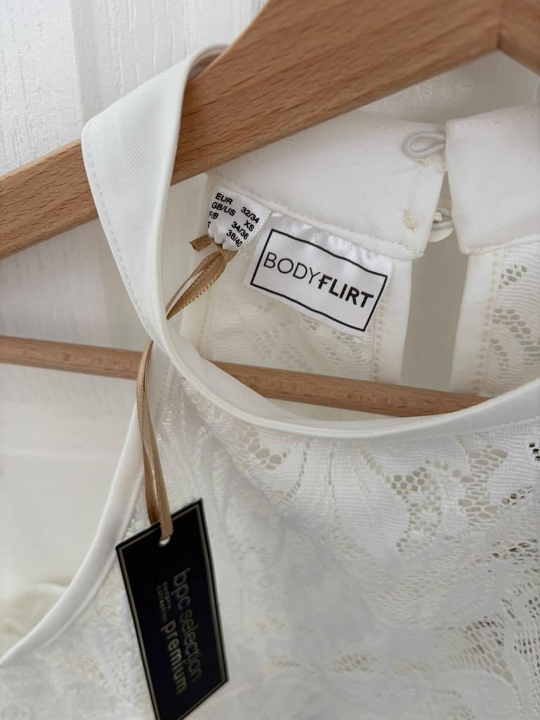 Witte kanten top van Bodyflirt, maat 36 (S), Kleding | Heren, T-shirts, Ophalen of Verzenden, Zo goed als nieuw