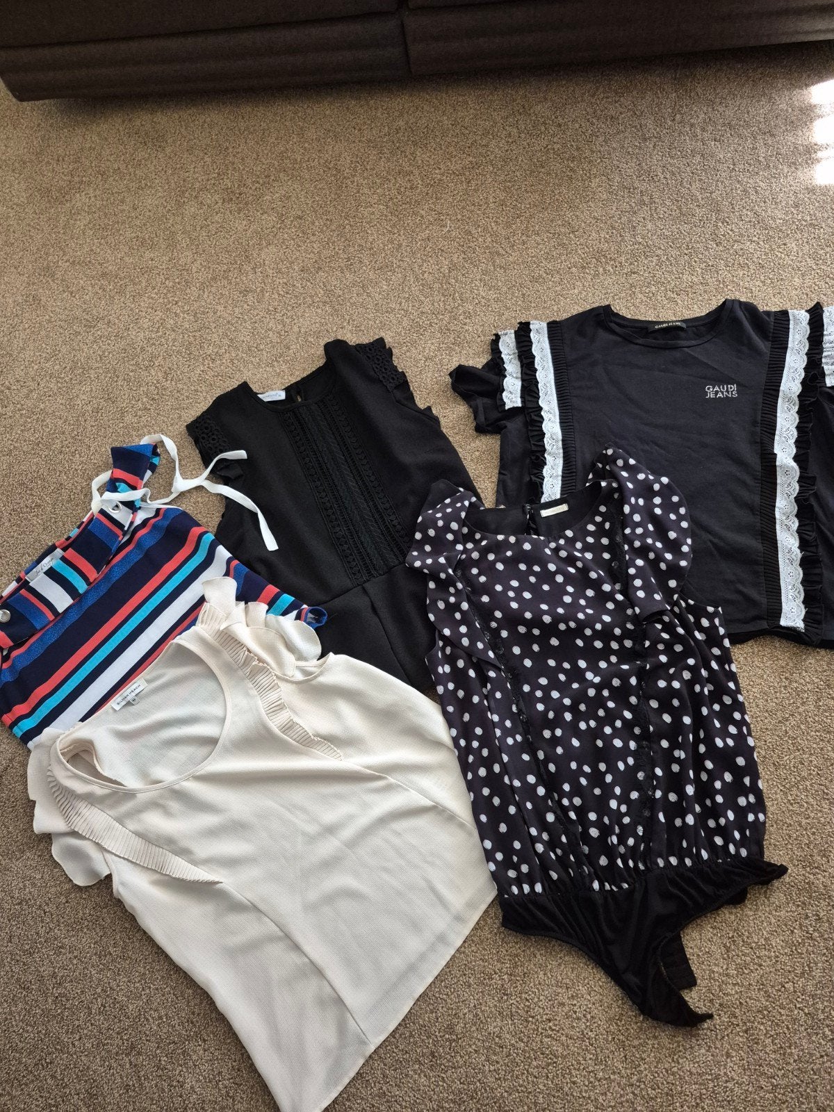 leuk pakket kleding maat M/L valt als grote 38 40, Kleding | Dames, Dames-kledingpakketten, Ophalen of Verzenden, Zo goed als nieuw