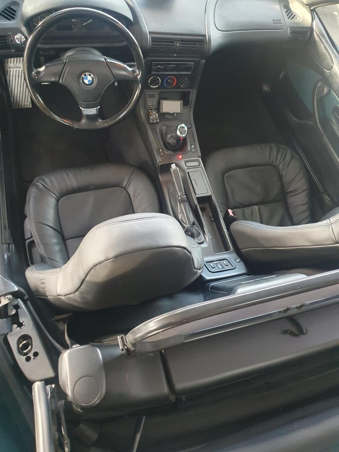 Foto 17 van BMW Z3 Roadster 1.8 met Hard en Softtop