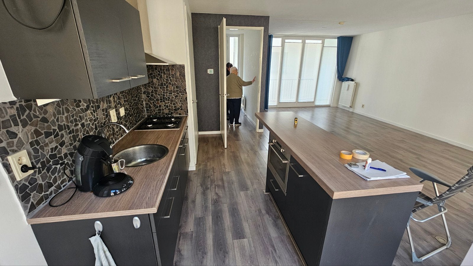keuken met eiland mag weg voor elk aannemelijk bod