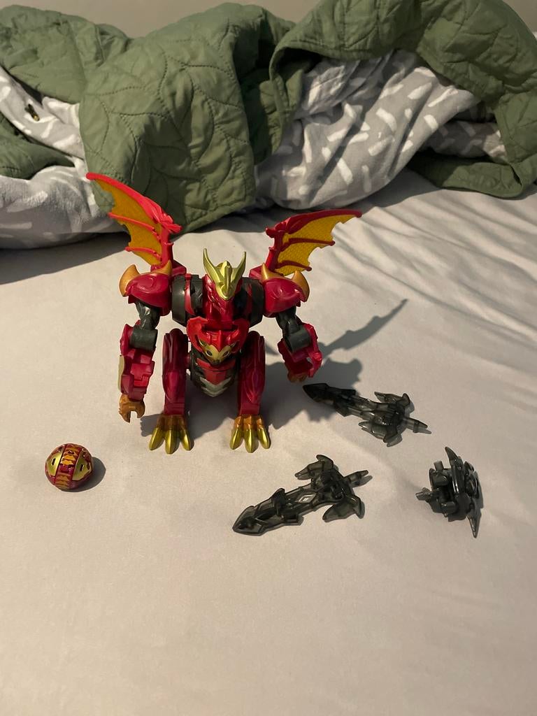 Bakugan Dragonoid met kleine Bakugan en accessoires, Ophalen of Verzenden, Gebruikt