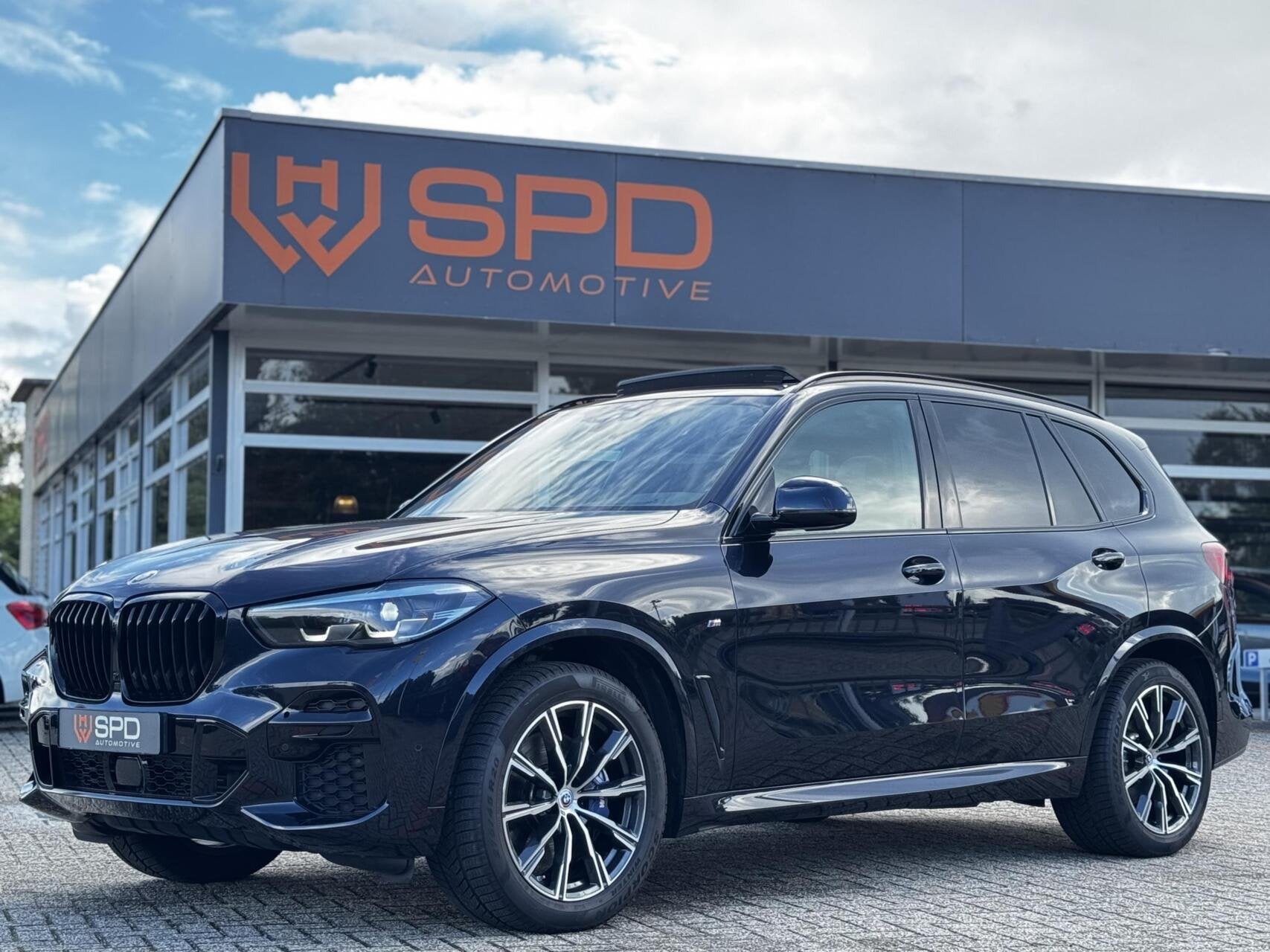 BMW X5 xDrive30d M-Sport|Pano|Indivi|Lucht|Sfeerve|El.Trekha, Auto's, BMW, 15 km/l, 2993 cc, Bedrijf, Diesel