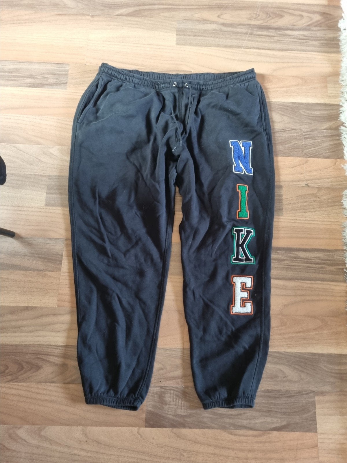 Nike broek Maat XXL
kijk ook bij mijn andere advertenties te, Ophalen of Verzenden, Zo goed als nieuw, Overige maten