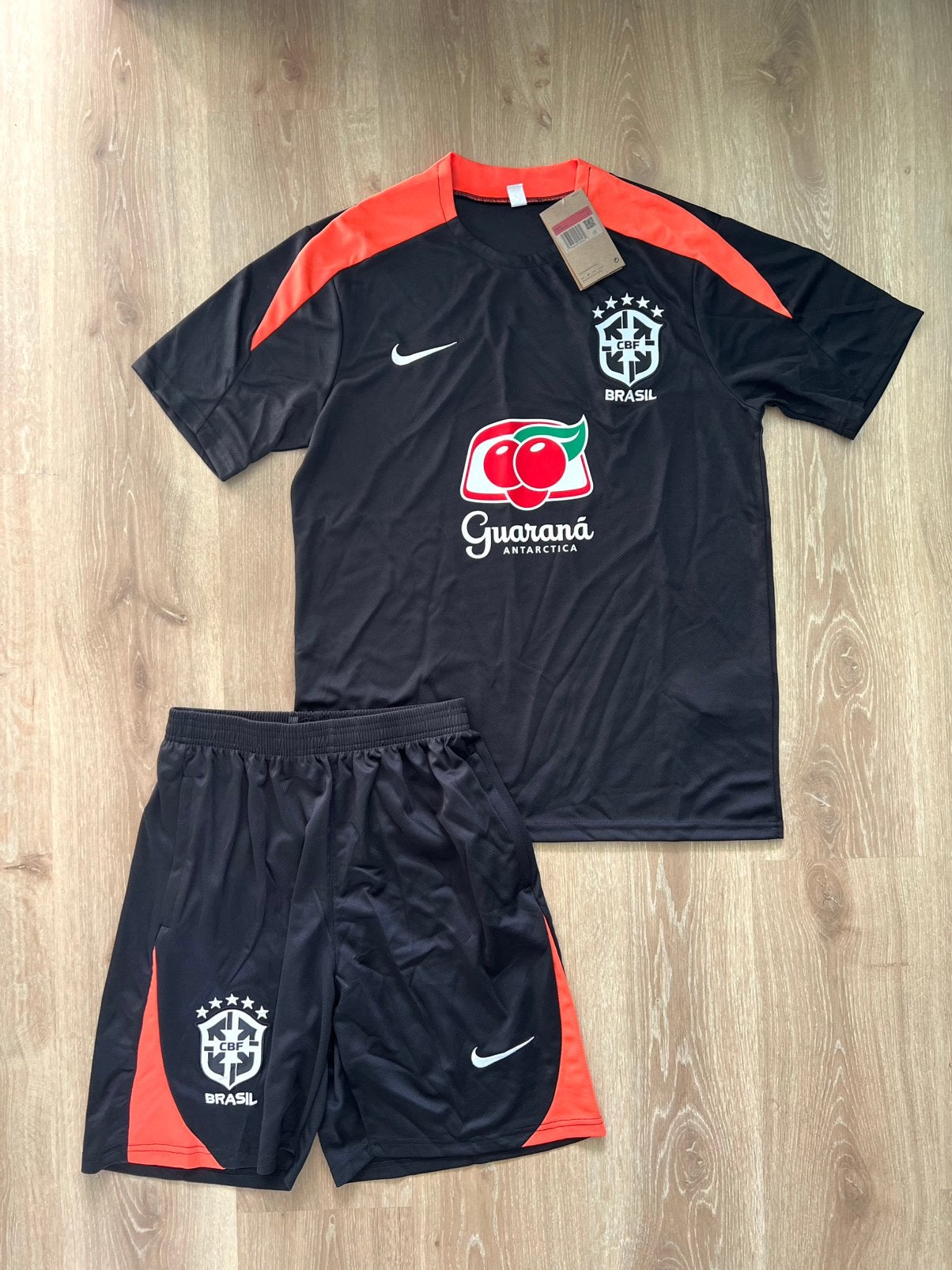 Brazilië zomerset Nike zwart Maat L, Maat 52/54 (L), Zwart, Nieuw, Ophalen of Verzenden