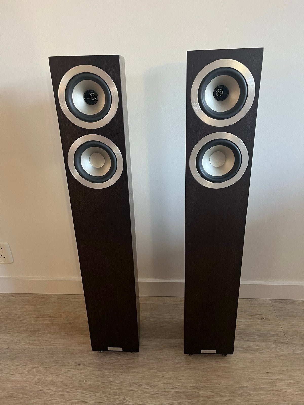 Tannoy Revolution DC4T Vloerstaande Luidsprekers, Vloerstaande luidspreker, Gebruikt, Ophalen, 150 watt of meer