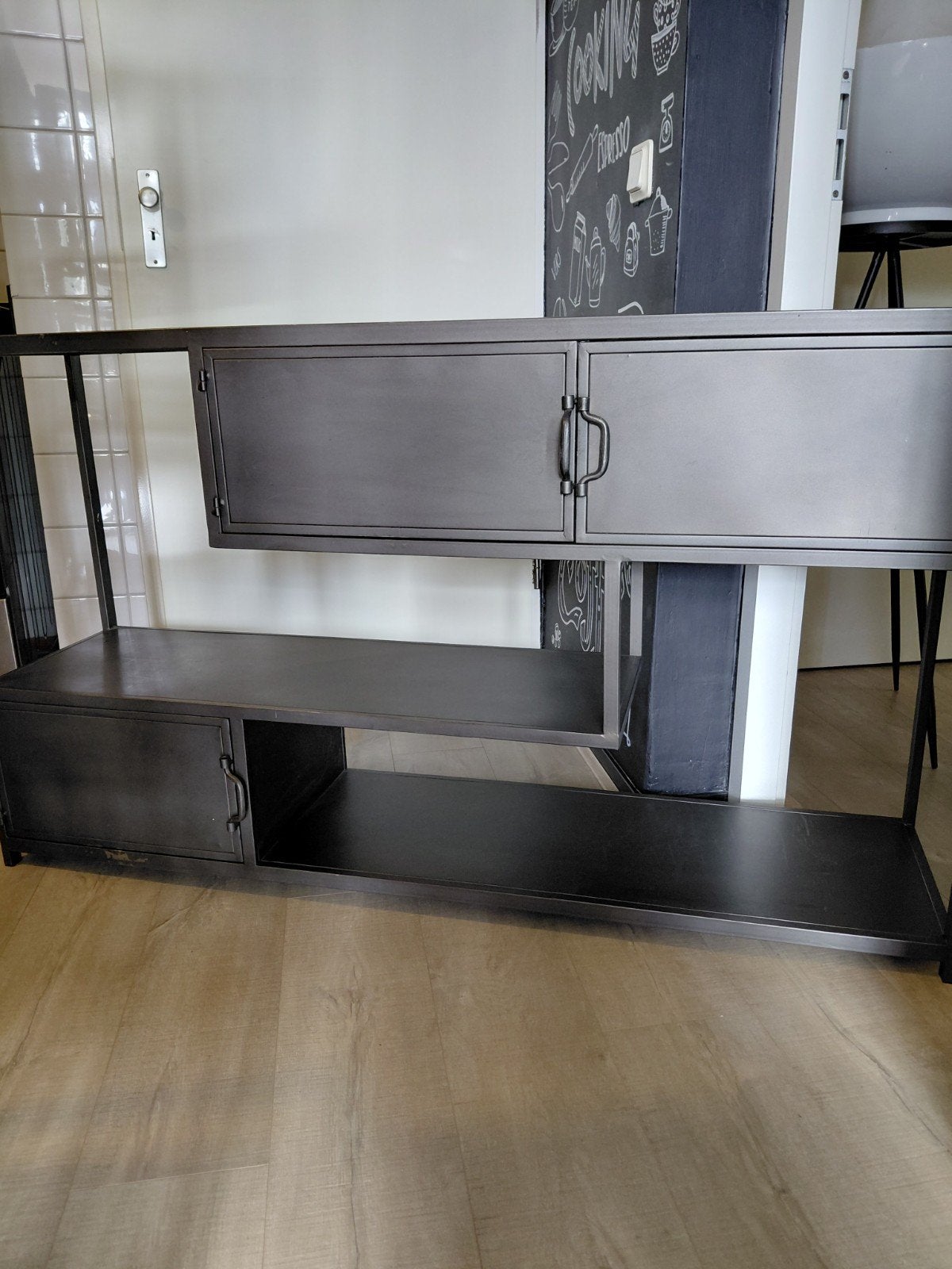 Gratis ptmd dressoir., Ophalen, Gebruikt, 100 tot 150 cm, Metaal