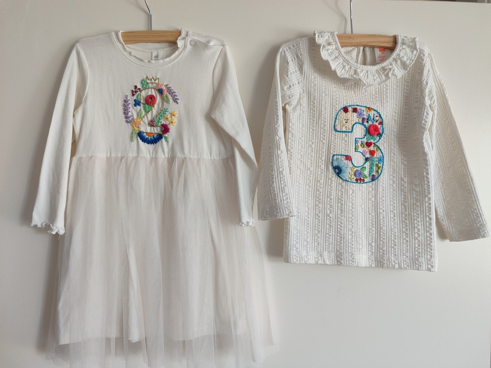 Zelf borduurde jurk 92 en shirt 98 verjaardag, Kinderen en Baby's, Ophalen of Verzenden, Meisje