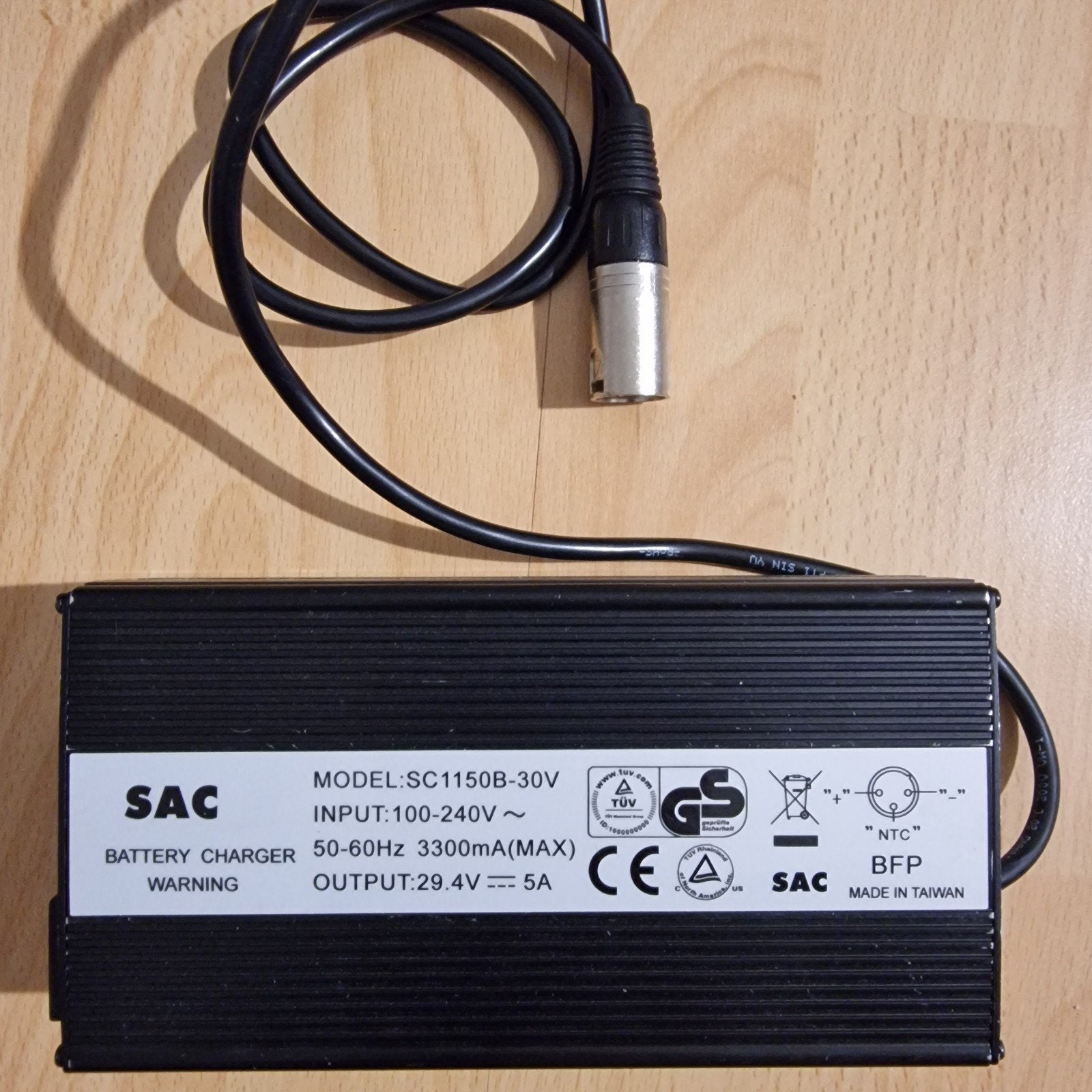 SAC SC1150B-30V Batterijlader 29.4V 5A, Ophalen of Verzenden, Gebruikt