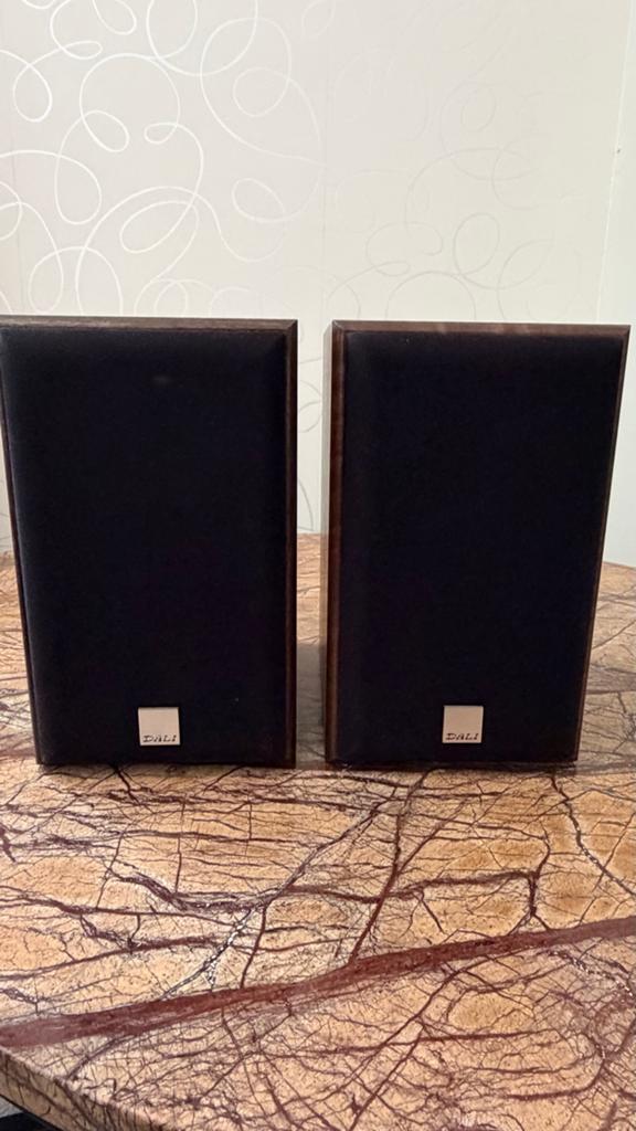 DALI Spektor 1 Boekenplank Speakers - Uitstekende Staat, Zo goed als nieuw, Minder dan 60 watt, Front, Rear of Stereo speakers