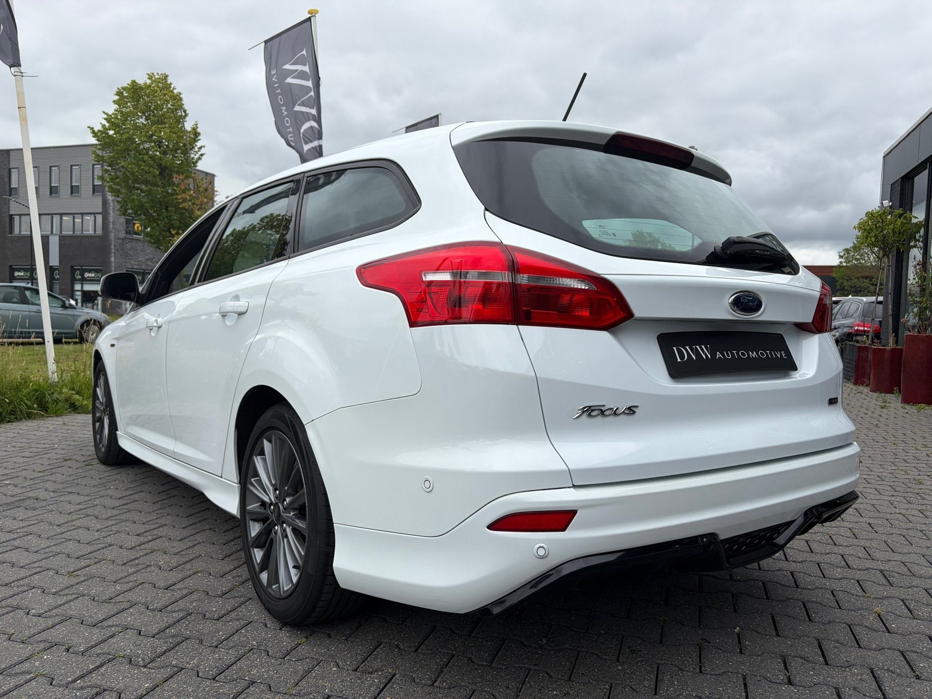 Ford Focus Wagon 1.0 ST-Line Automaat, Auto's, Wit, 3 cilinders, Onderhoudsboekje, 999 cc