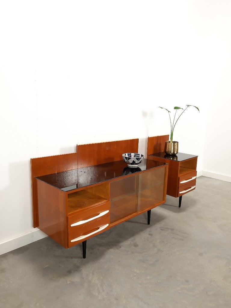 Vintage design donker fineer nachtkastjes set Pozar, Ophalen, Gebruikt