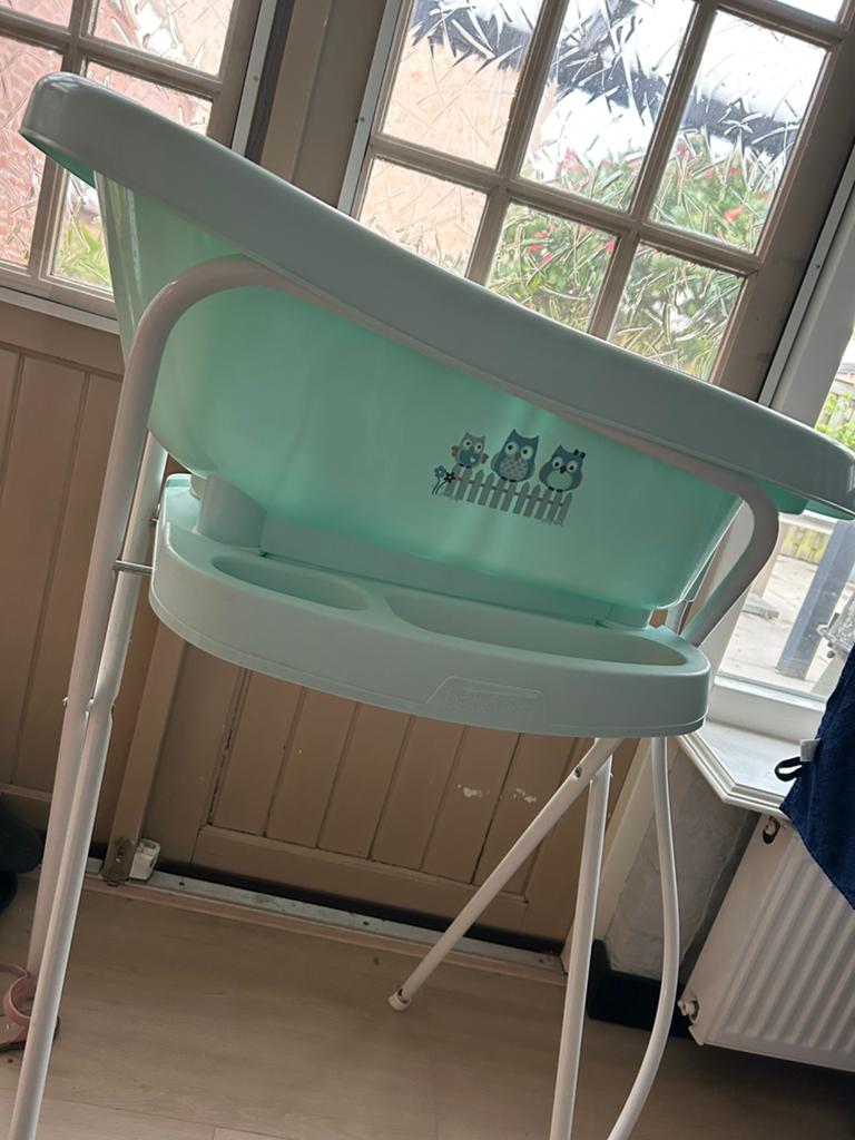 Bébé-jou badje met thermometer en standaard baby bad, Ophalen