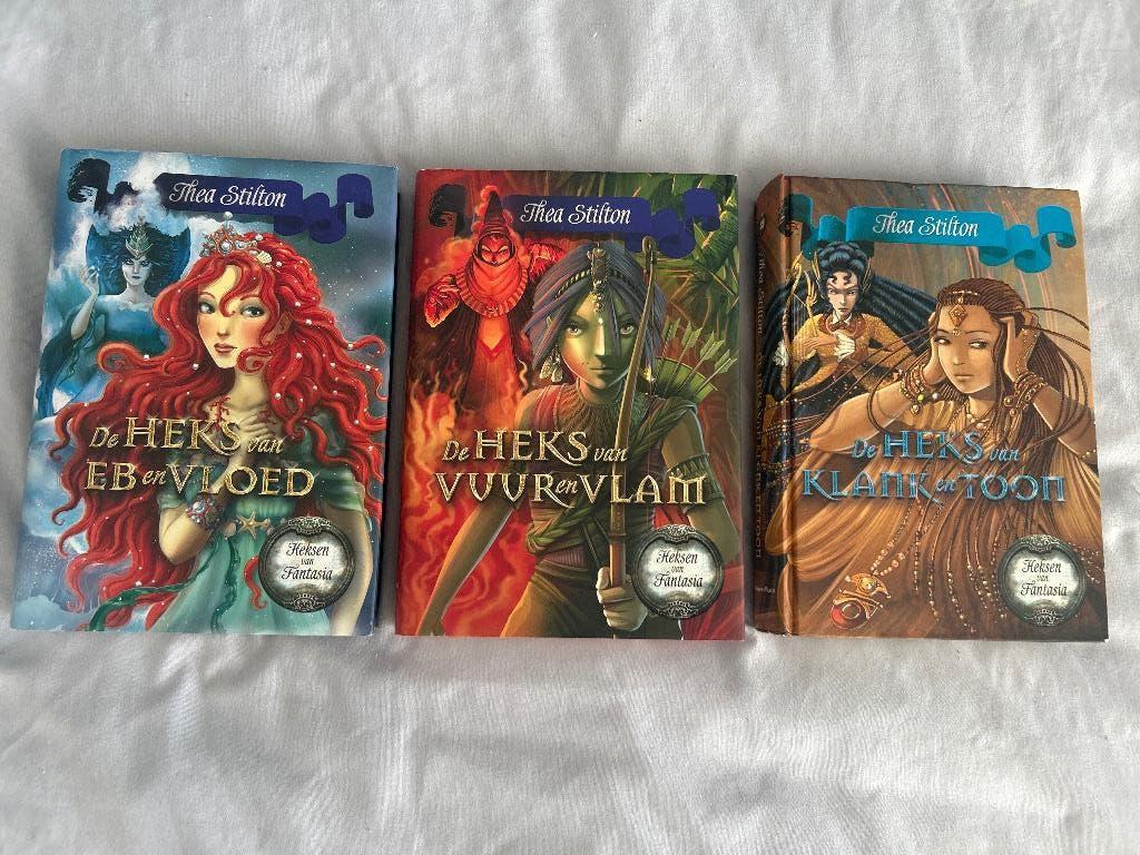 Thea Stilton Heksen van Fantasia, Boeken, Thea Stilton, Ophalen of Verzenden, Zo goed als nieuw, Fictie