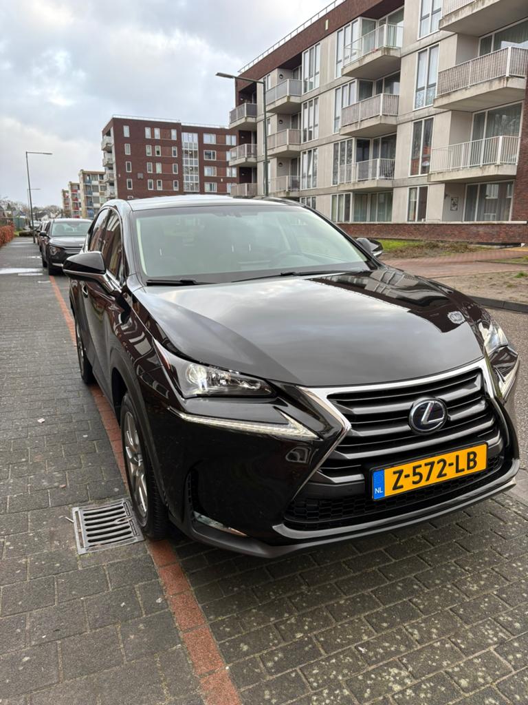 Lexus NX 300h Hybrid 197pk AWD CVT 2017 Zwart, Automaat, Zwart, 2494 cc, Leder