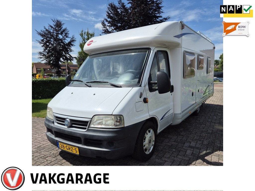 Bürstner TEILINTEGRI camper Standaard (bj 2006), Caravans en Kamperen, Campers, Ringverwarming, Luifel, Bedrijf, Watertank (Afval)