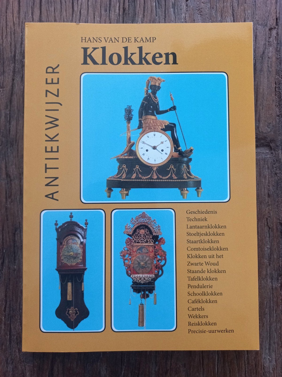Te koop: Boek antiekwijzer klokken, Antiek en Kunst, Ophalen of Verzenden