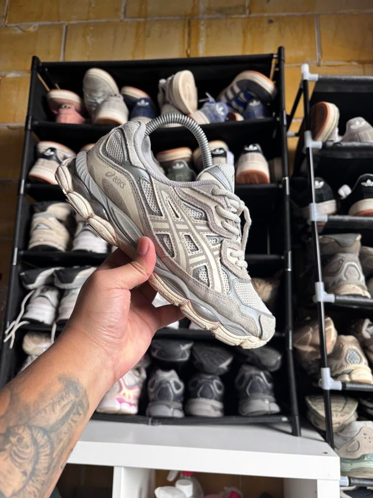 Asics Gel-Nyc Oyster Grey 39, Ophalen of Verzenden, Zo goed als nieuw, Grijs, Sneakers of Gympen