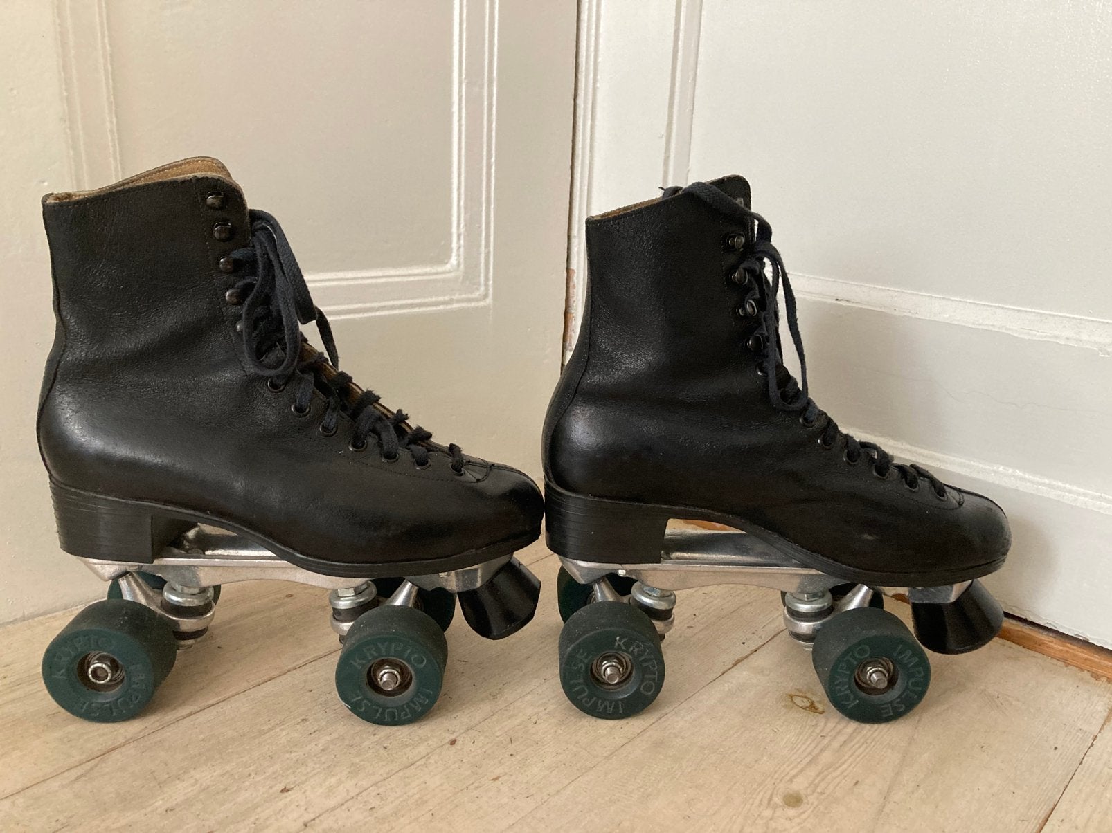 Rollerskates vintage zwart maat 40, Sport en Fitness, Gebruikt, Overige typen, Ophalen, Overige merken