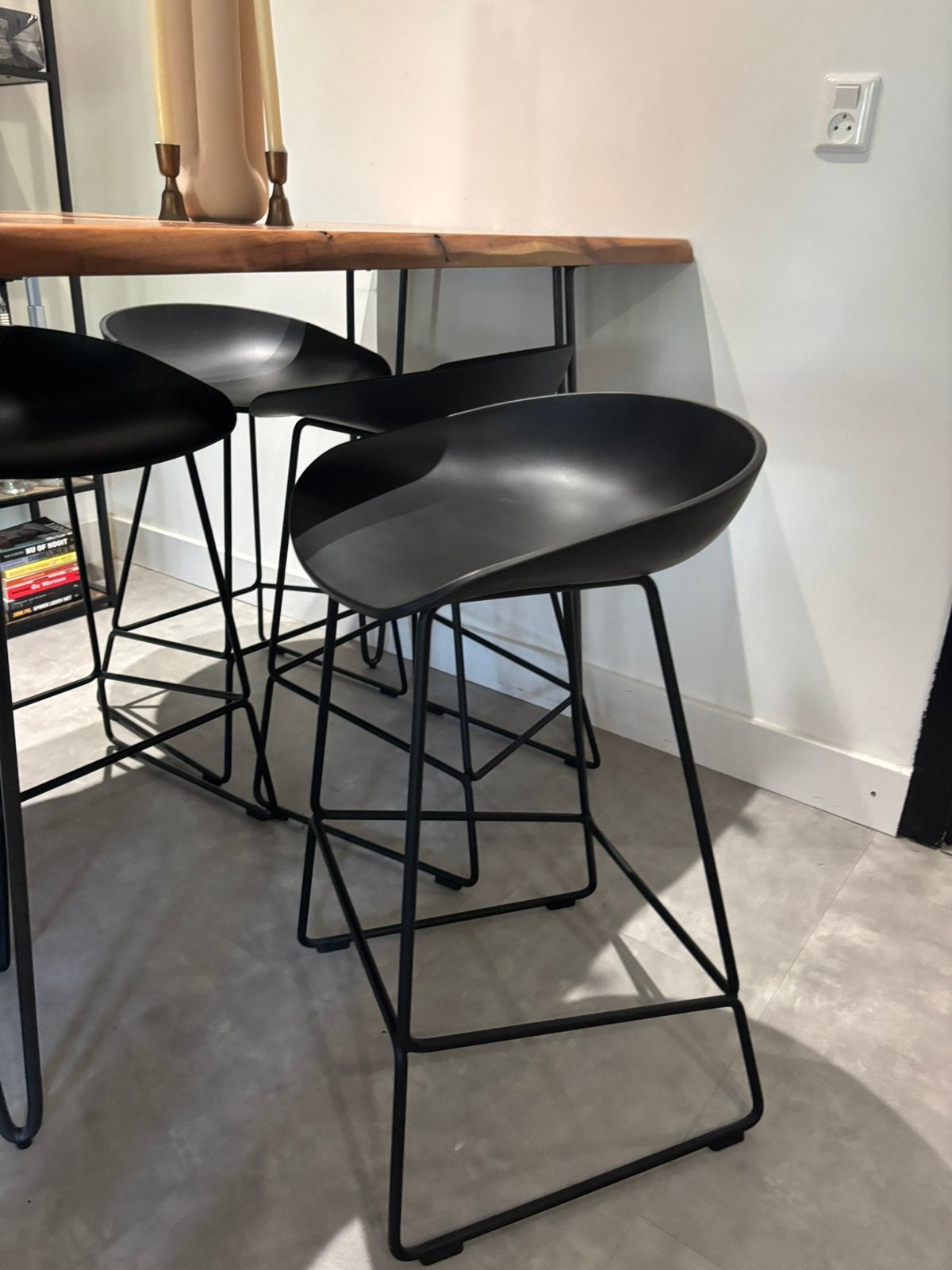 Hay about a stool aas38 barkruk, Huis en Inrichting, 1 kruk, Ophalen of Verzenden, Zo goed als nieuw