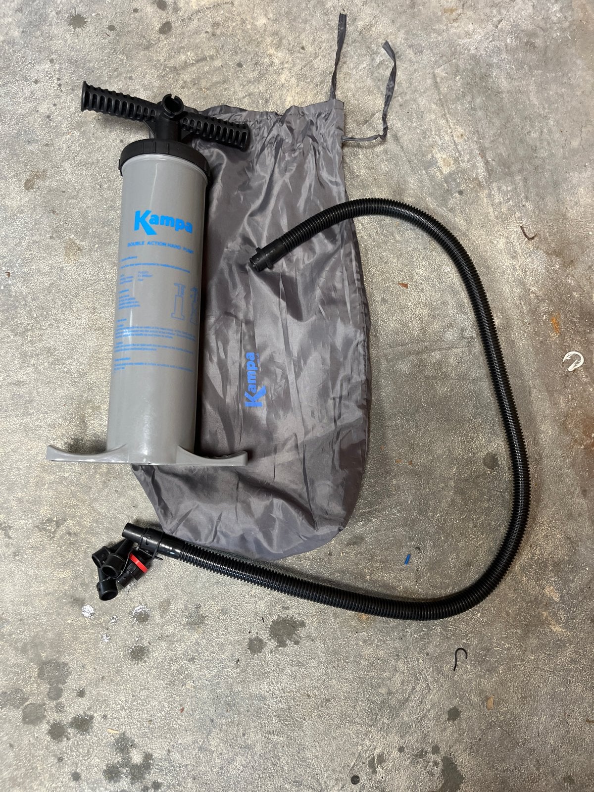 Kampa Double Action Handpomp voor opblaasbare items, Ophalen, Gebruikt
