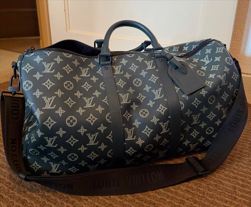 Louis Vuitton Keepall Bandoulière 50 Monogram Eclipse, Ophalen, 40 tot 60 cm, 20 tot 30 cm, Zo goed als nieuw
