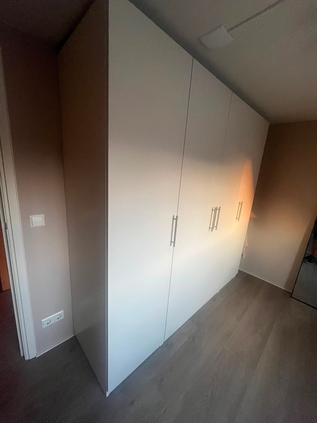 Witte pax kledingkast van Ikea, Ophalen, 200 cm of meer, Zo goed als nieuw, Met deur(en)