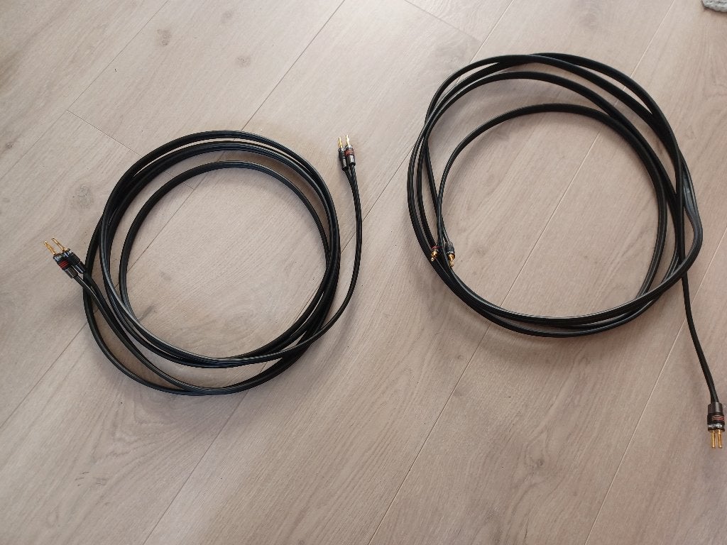 Naim NACA5 speaker kabels 2x4,5 m afgemonteerd, Ophalen of Verzenden, Zo goed als nieuw, 2 tot 5 meter, Luidsprekerkabel