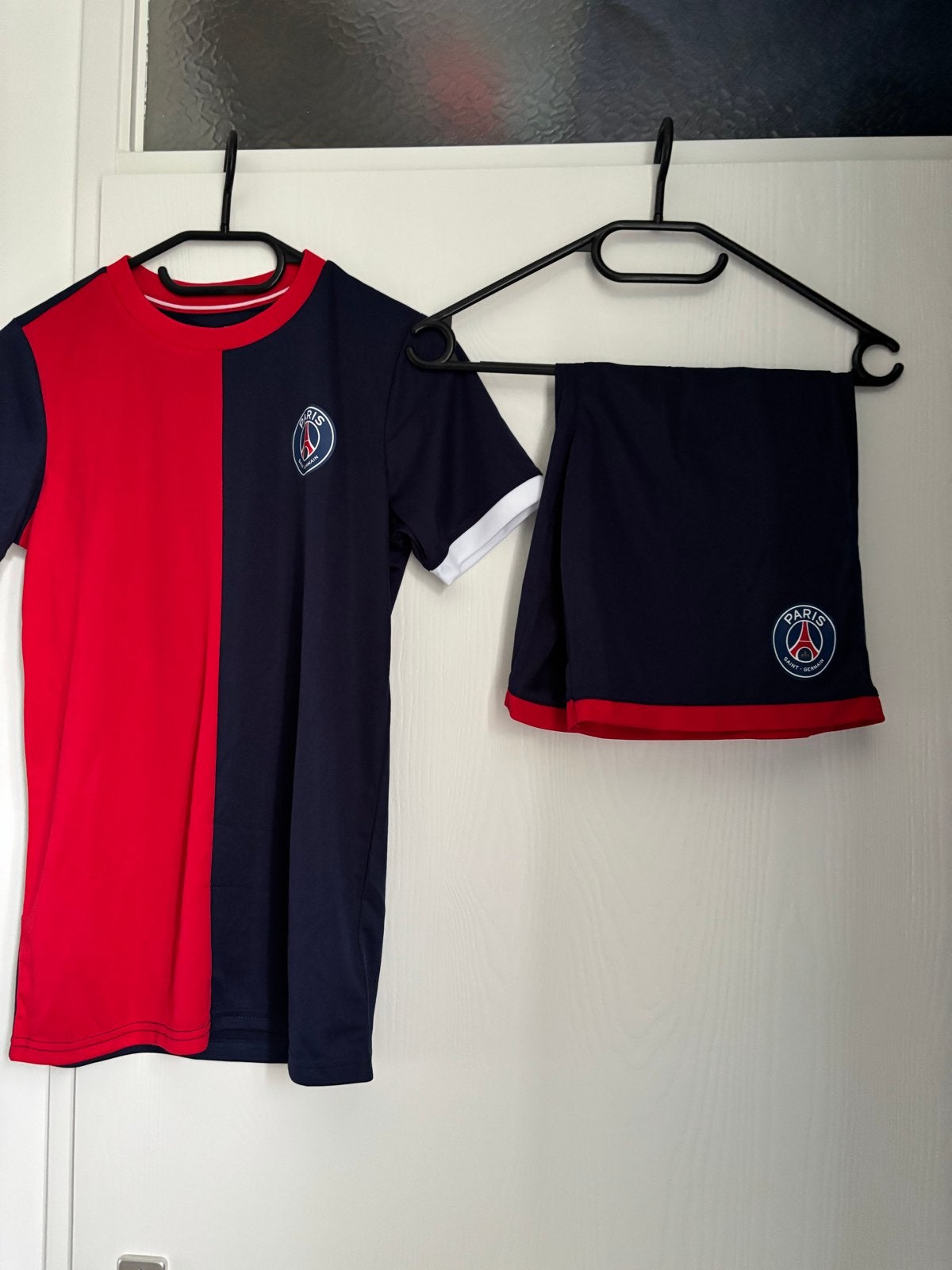 PSG Voetbaltenue Maat 164 - Shirt en Broekje, Ophalen of Verzenden, Nieuw, Jongen, Setje