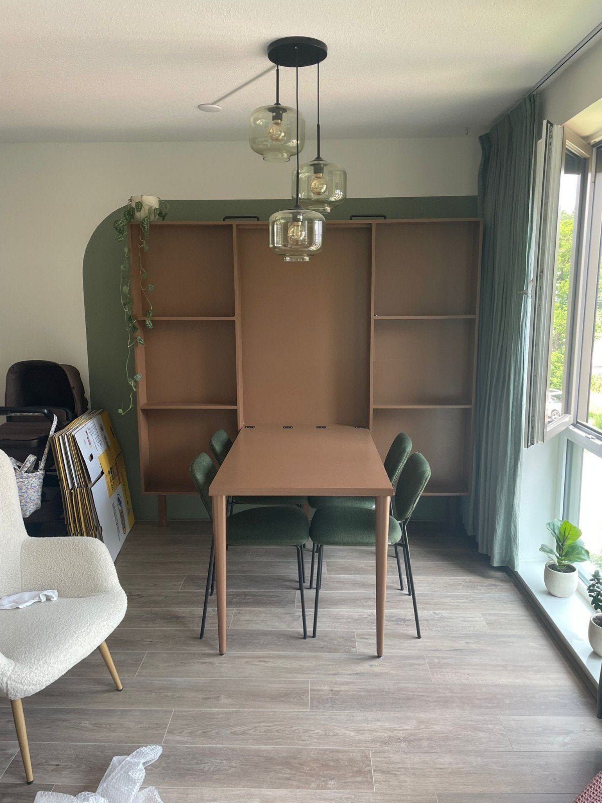Opklapbed met eettafel en boekenkast - ruimtebesparend, Huis en Inrichting, Slaapkamer | Bedden, Ophalen, Tweepersoons