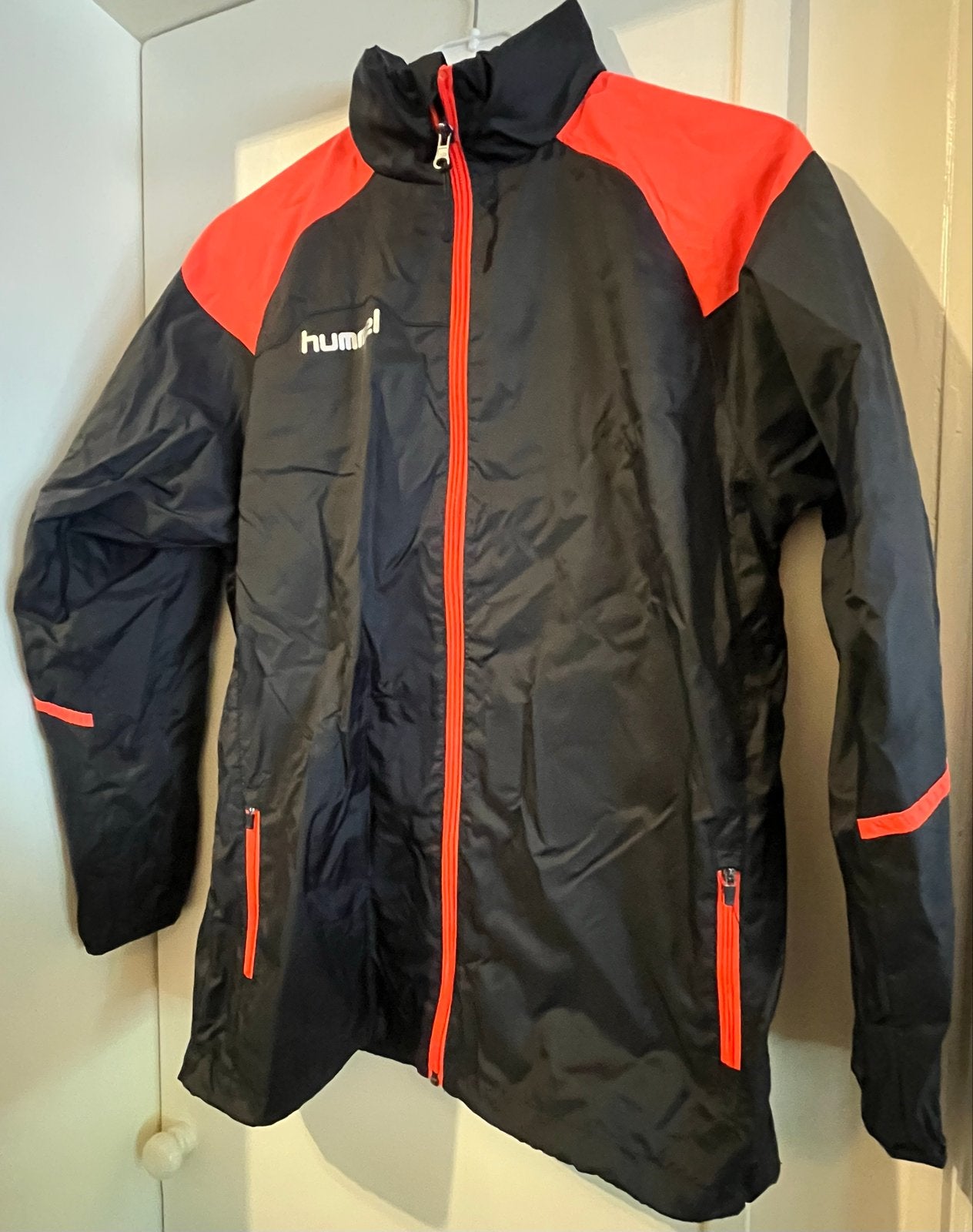 Hummel trainingsjas maat 164 - Zo goed als nieuw, Kinderen en Baby's, Kinderkleding | Maat 164, Zo goed als nieuw, Jongen of Meisje