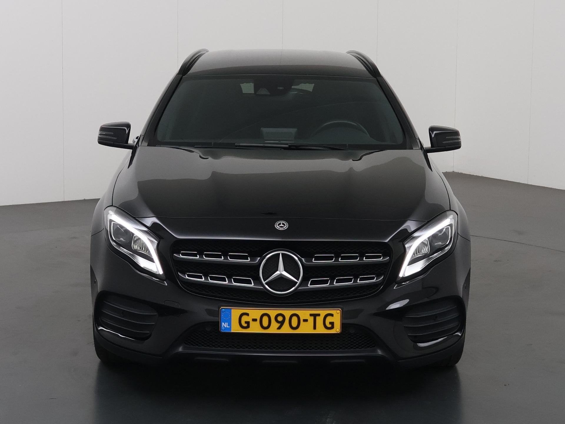 Mercedes-Benz GLA-klasse 180 Business Solution AMG Limited |, Auto's, Dealer onderhouden, Gebruikt, 4 cilinders, 715 kg