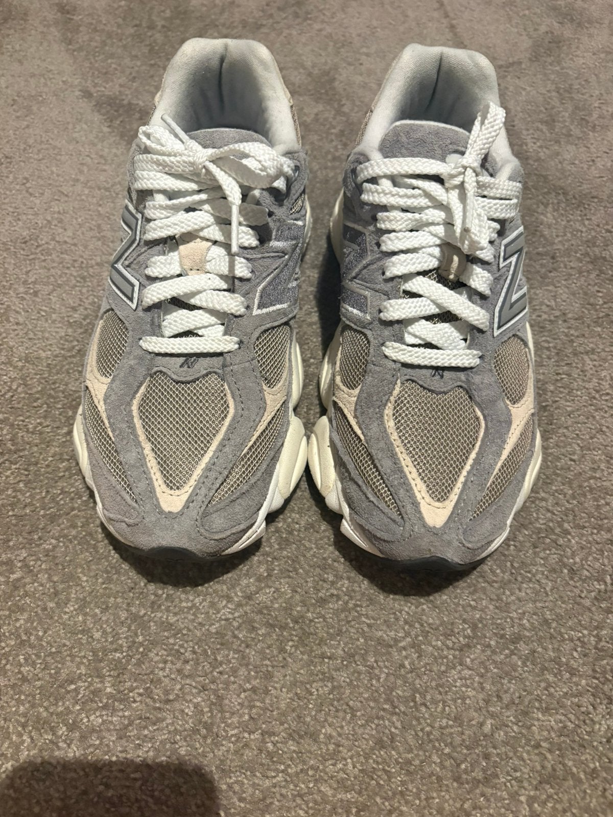 New balance 9060, Ophalen of Verzenden, Zo goed als nieuw